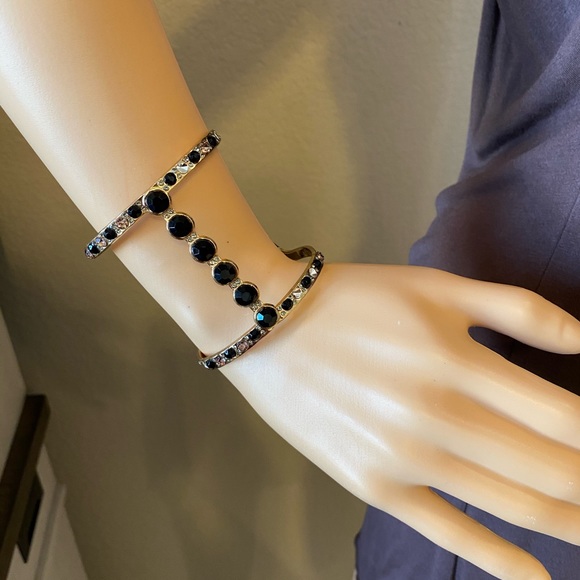 Drop Earrings & Cuff Bracelet Set - Picture 11 of 11